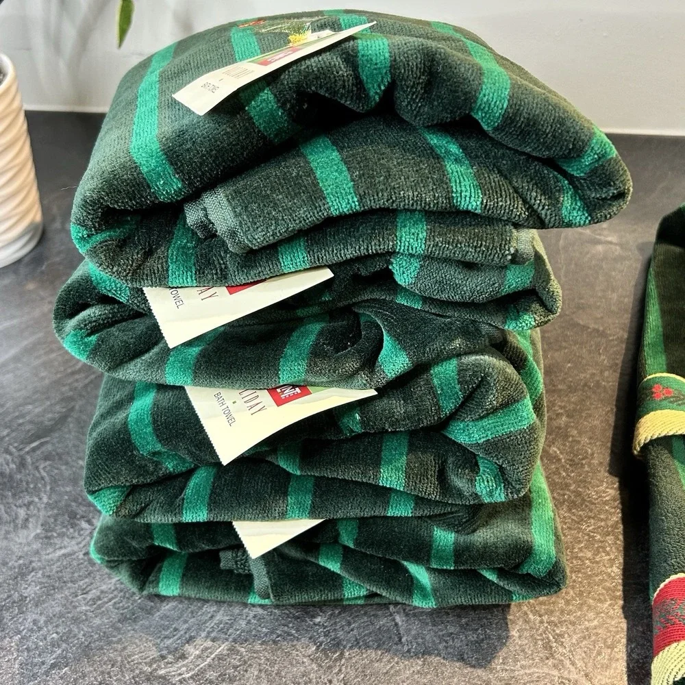 NWT Vtg Linens N Things‎ Embroidered Christmas 100% Turkish Cotton Towels 5pc